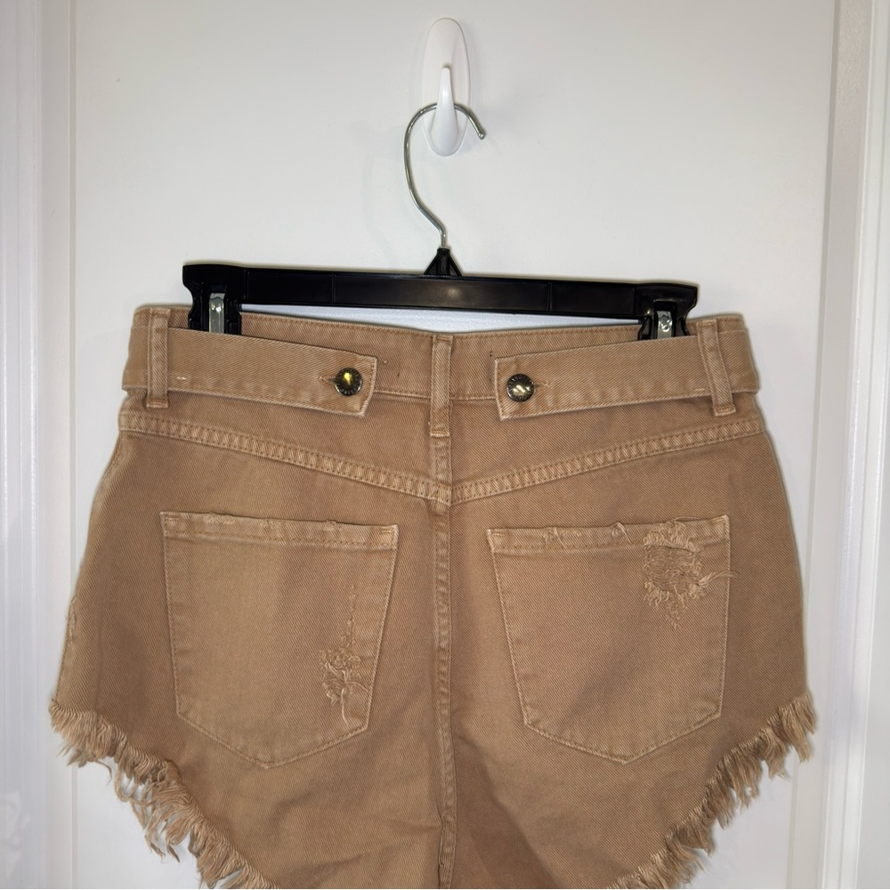 Retrofete Tessa Shorts in Camel - Picture 9 of 12